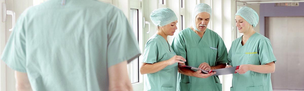 Ärzte-Team vor OP Ärzte-Team vor OP